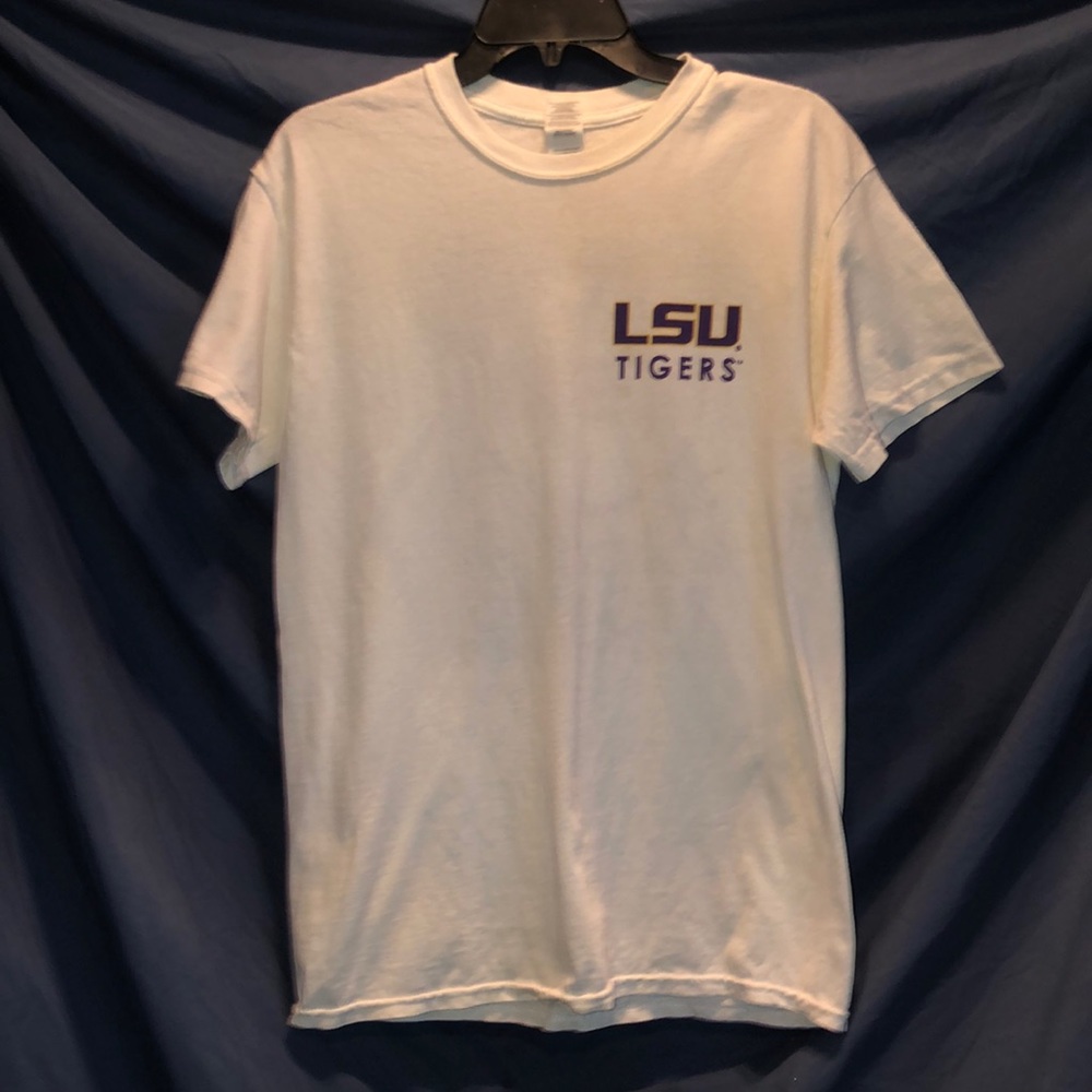 NWOT- LSU women’s logo t shirt, size M